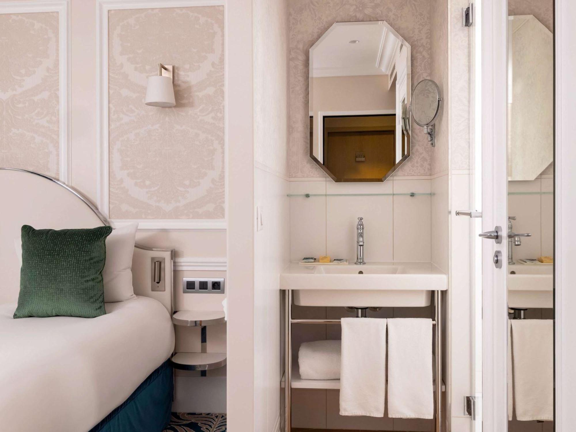 Hotel Mercure La Sorbonne Saint-Germain-Des-Pres Paris Ngoại thất bức ảnh